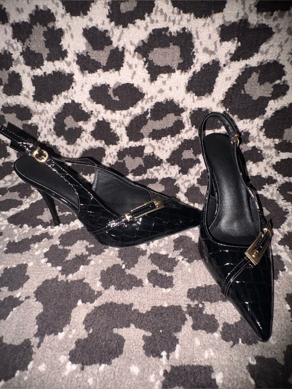 Pointy heel